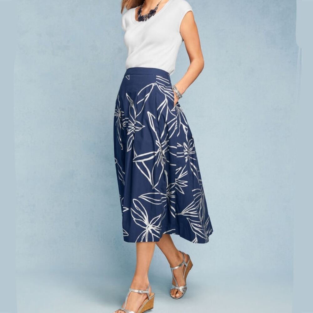 Talbots Blue Silver Floral Pleat Full Midi Skirt 2 Classic Retro Preppy Coastal